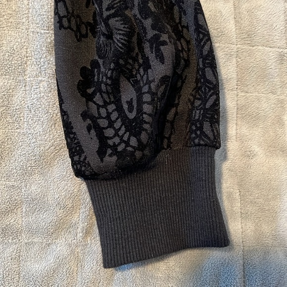 Bar III Bomber Jacket, Black, Velour Design, Size XS - Picture 5 of 7